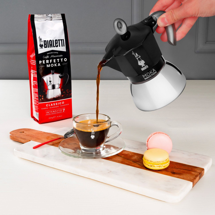 Kawiarka Bialetti New Moka Induction 4tz czarna