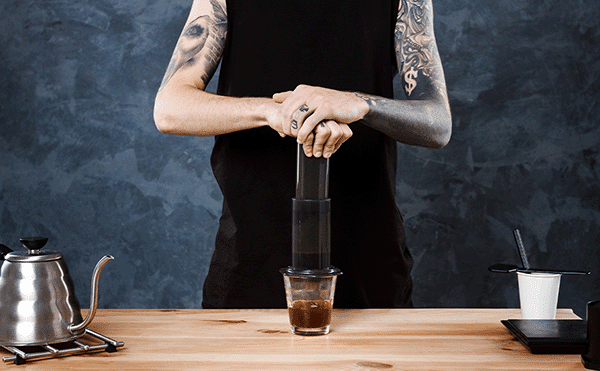 Przewodnik po zaparzaniu kawy: AeroPress